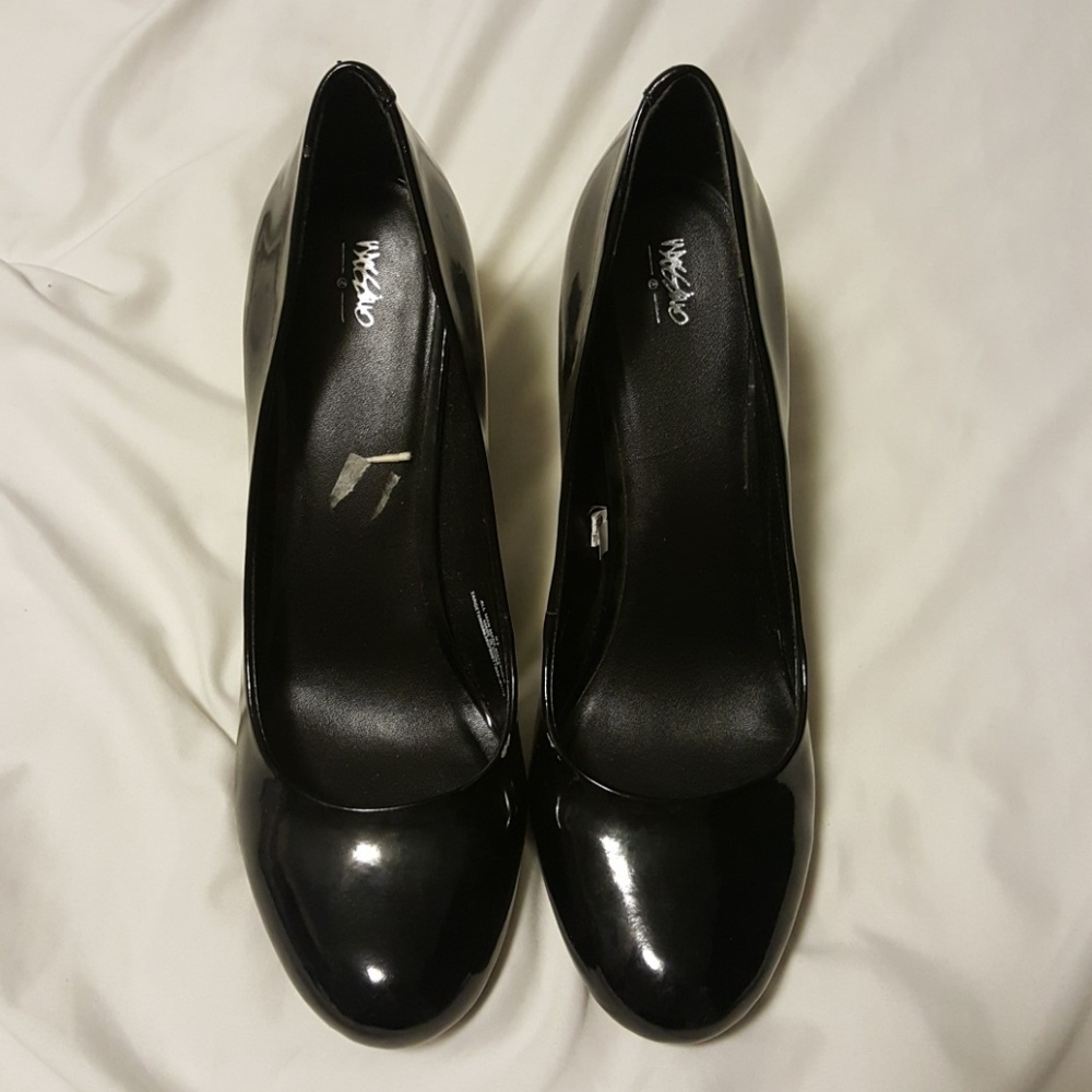 Black patent leather heel